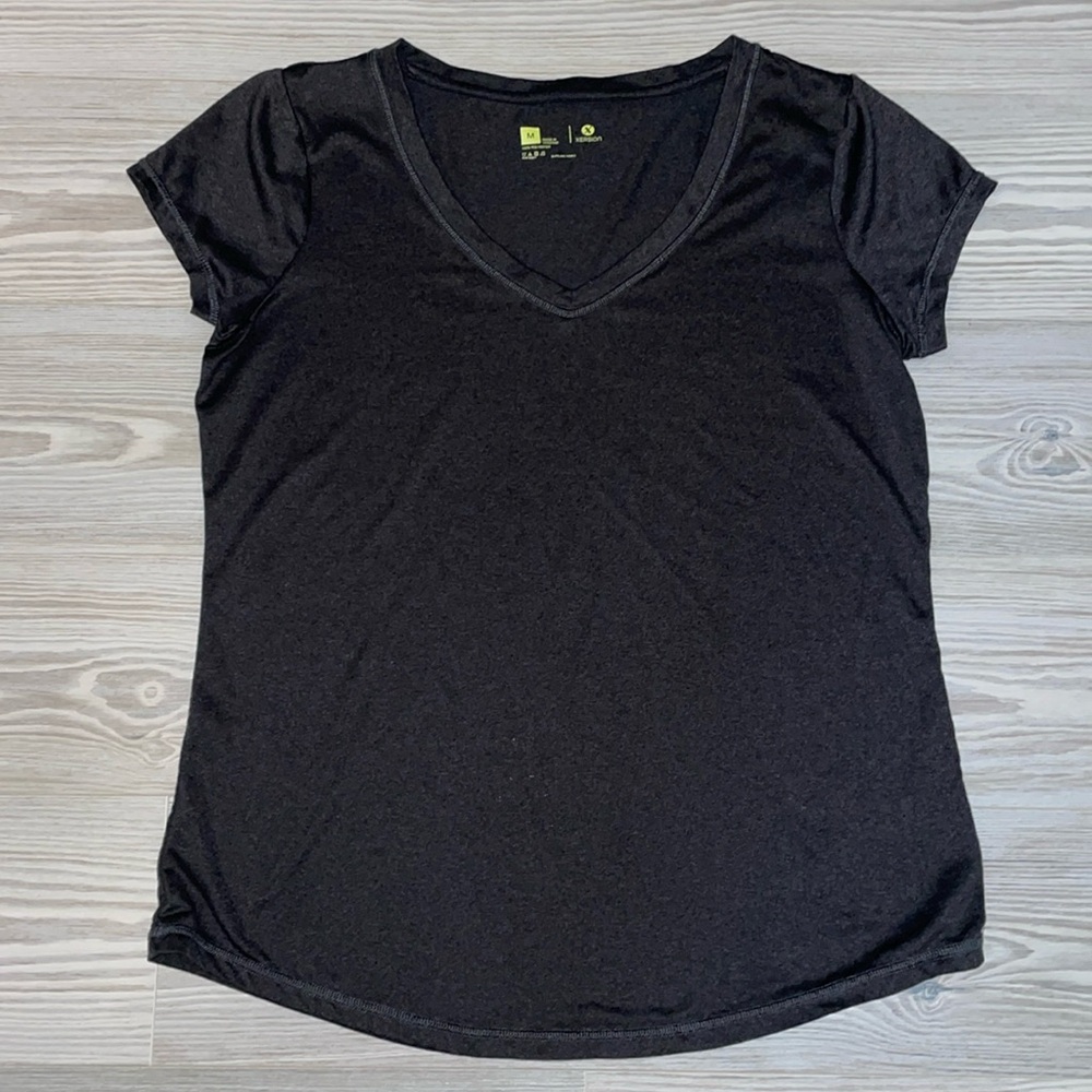 🌟Xersion Women’s Size Medium Athletic T-Shirt🌟
